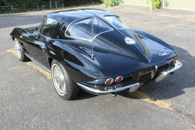 Chevrolet Corvette 1963 image number 1