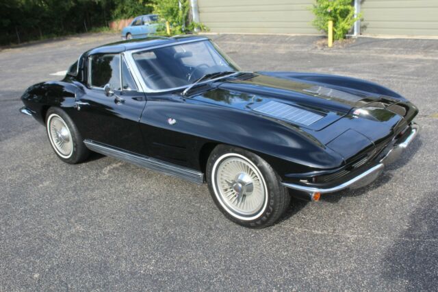 Chevrolet Corvette 1963 image number 2