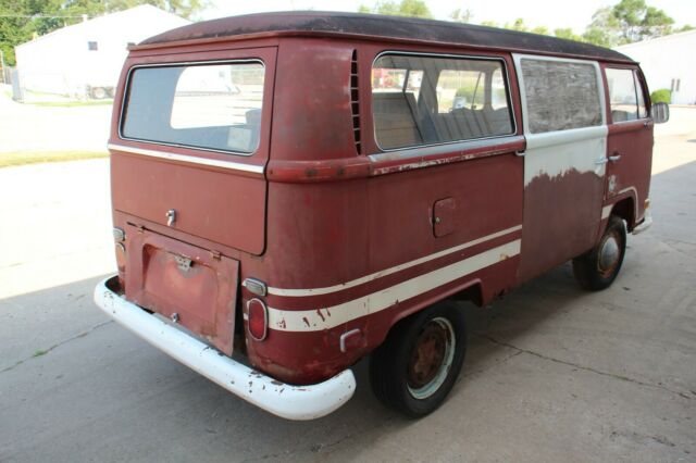 Volkswagen Bus/Vanagon 1970 image number 13