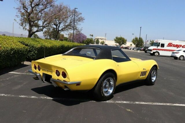 Chevrolet Corvette 1969 image number 21