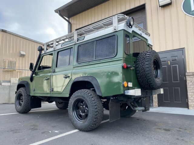 Land Rover Defender 1900 image number 7