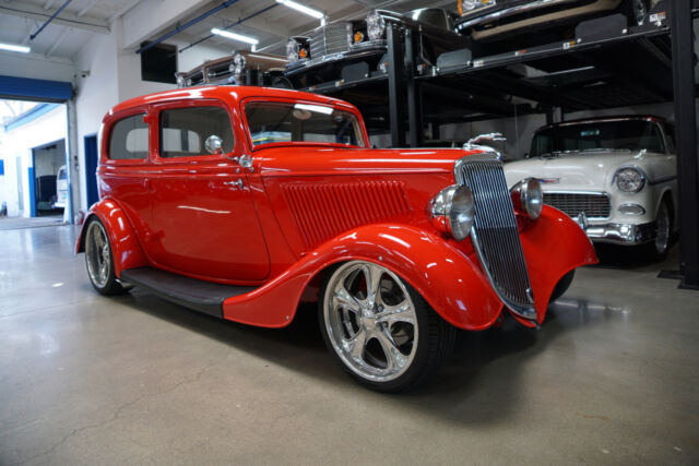 Ford Tudor 2 Dr Sedan Street Rod Custom 1934 image number 29