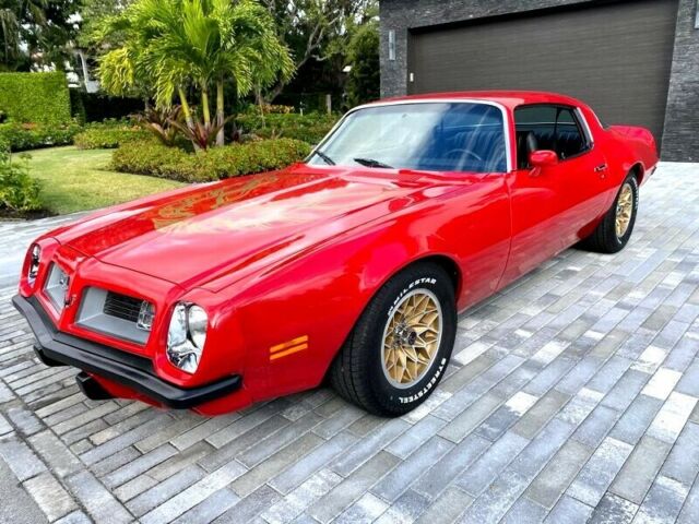 Pontiac Firebird 1975 image number 0