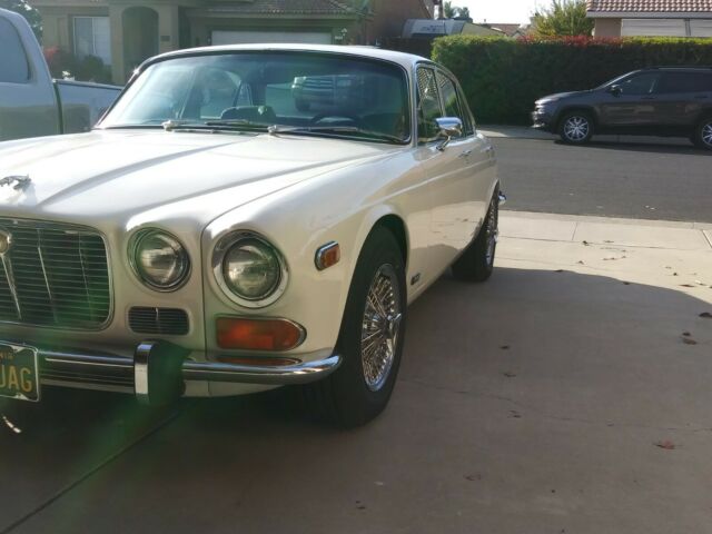 Jaguar XJ6 1973 image number 3