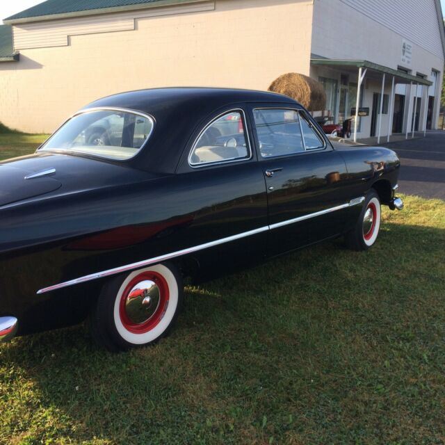 Ford Coupe 1950 image number 2