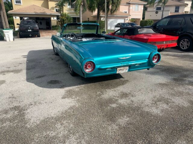 Ford Thunderbird 1963 image number 19