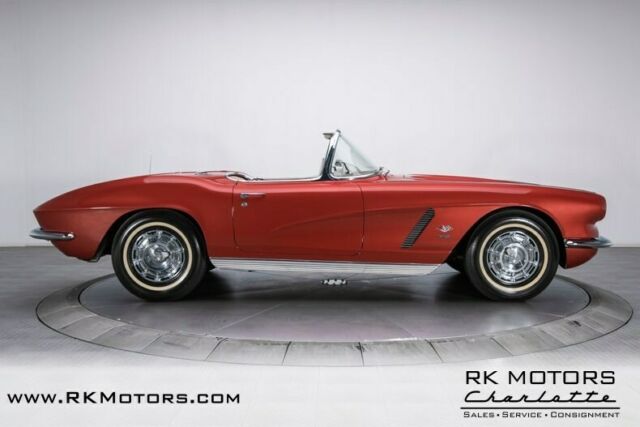 Chevrolet Corvette 1962 image number 16