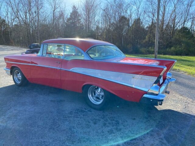 Chevrolet Bel Air/150/210 1957 image number 9