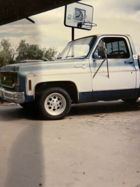 Chevrolet Silverado 1977 image number 0