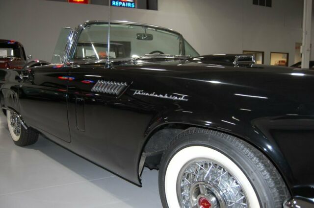 Ford Thunderbird Convertible 1957 image number 23