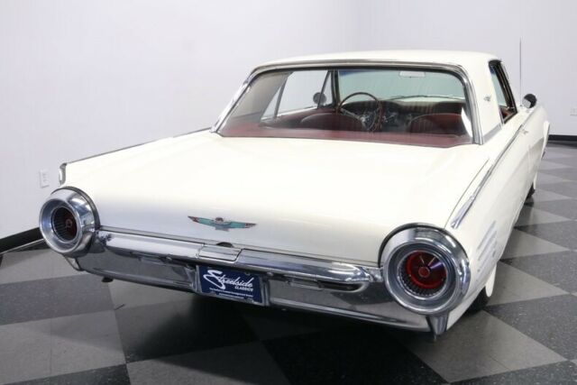 Ford Thunderbird 1961 image number 12