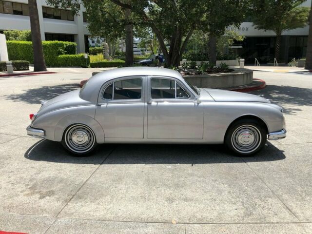 Jaguar Mark I 1957 image number 9