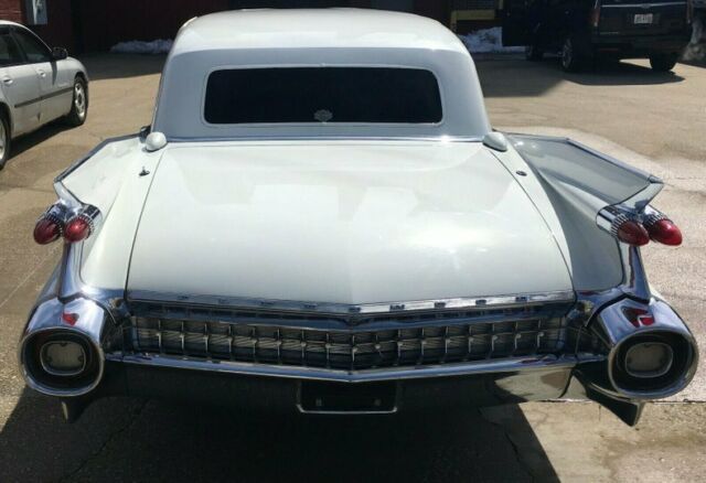 Cadillac Fleetwood 1959 image number 23