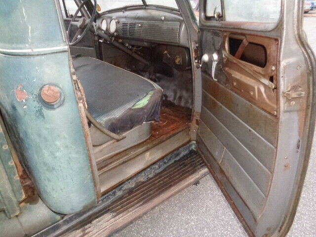 Chevrolet REAL BARN FIND 1 OWNER TRUCK 1951 image number 32