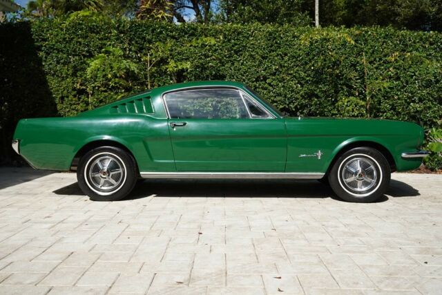 Ford Mustang 1965 image number 8