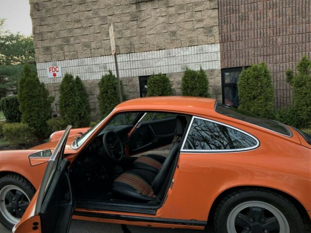 Porsche 911 1975 image number 31