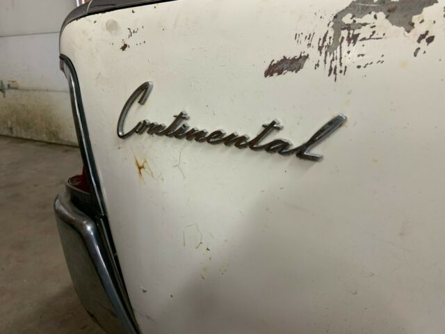 Lincoln Continental 1962 image number 30