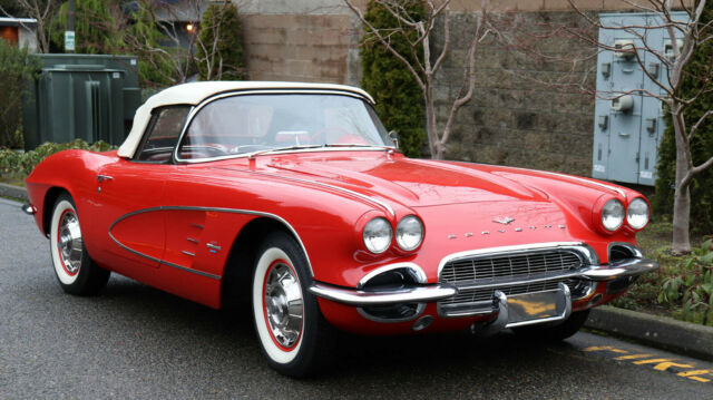 Chevrolet Corvette 1961 image number 25