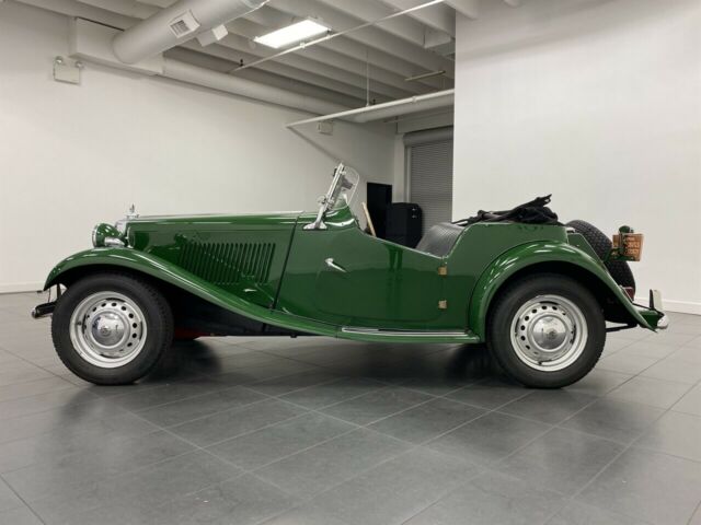 MG Midget TD 1952 image number 30