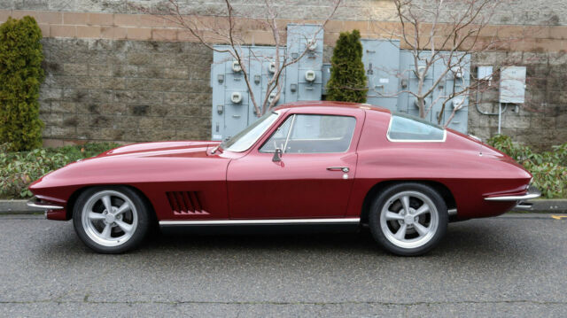 Chevrolet Corvette 1967 image number 0