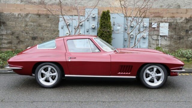 Chevrolet Corvette 1967 image number 27