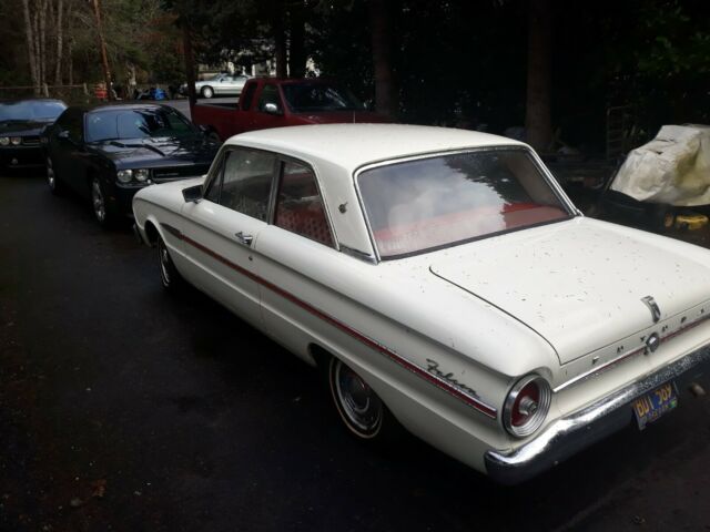 Ford Falcon 1963 image number 1