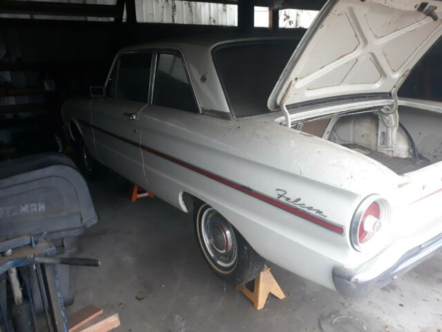 Ford Falcon 1963 image number 13