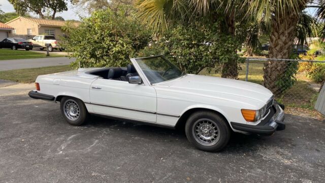 Mercedes-Benz 450SL 1976 image number 16