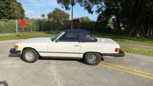 Mercedes-Benz 450SL 1976 image number 19