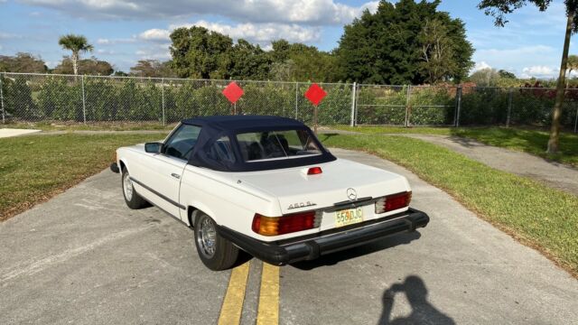 Mercedes-Benz 450SL 1976 image number 21