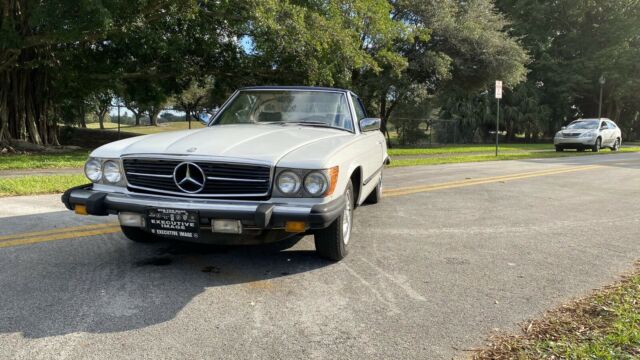 Mercedes-Benz 450SL 1976 image number 23