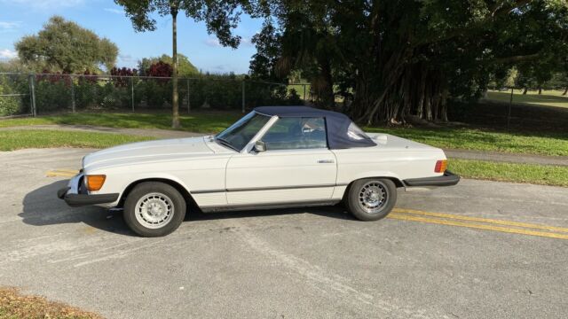 Mercedes-Benz 450SL 1976 image number 8