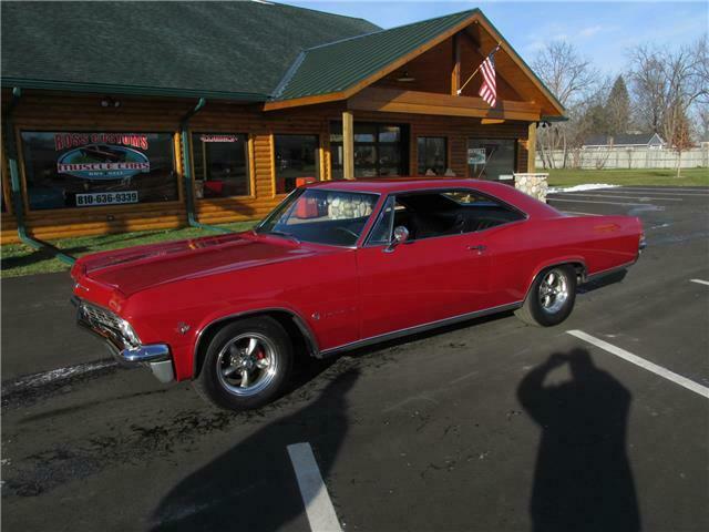 Chevrolet Impala 1965 image number 27