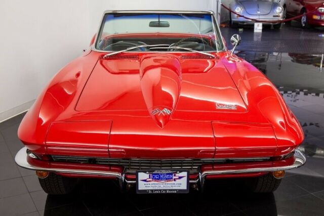 Chevrolet Corvette 1966 image number 2