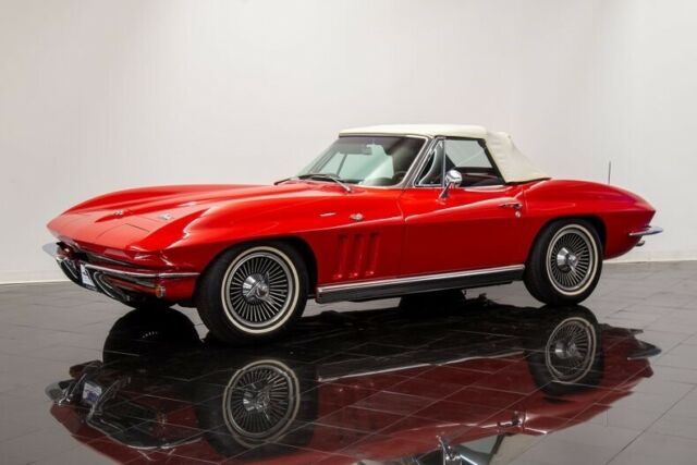 Chevrolet Corvette 1966 image number 30