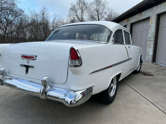 Chevrolet Bel Air/150/210 1955 image number 33