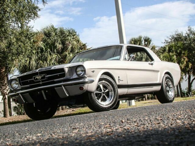 Ford Mustang 1965 image number 2