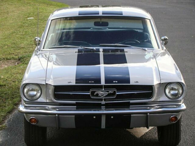 Ford Mustang 1965 image number 38