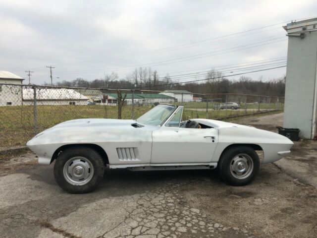 Chevrolet Corvette 1967 image number 0