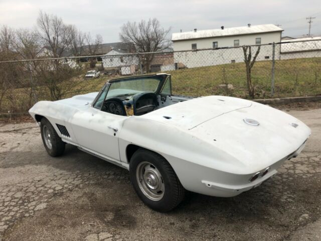 Chevrolet Corvette 1967 image number 14