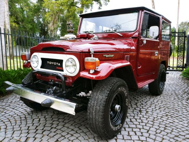 Toyota Land Cruiser 1976 image number 0