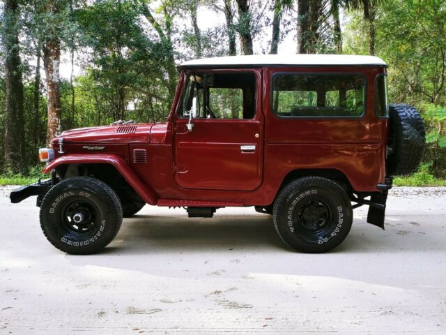 Toyota Land Cruiser 1976 image number 2