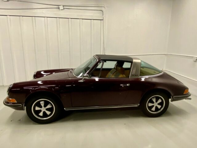 Porsche 911 1972 image number 28