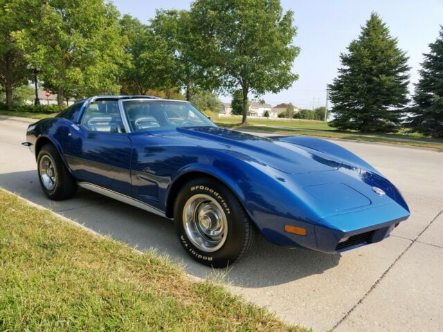 Chevrolet Corvette 1973 image number 18