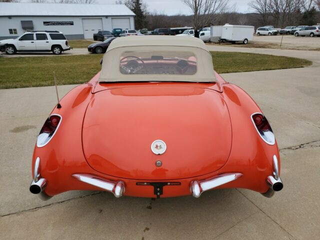 Chevrolet Corvette 1956 image number 30