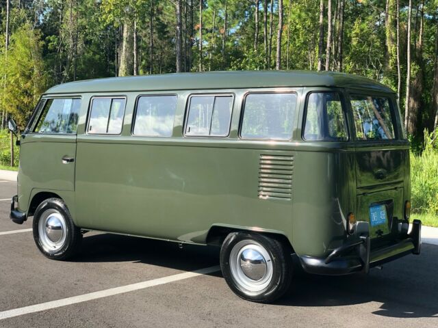 Volkswagen Bus/Vanagon 1967 image number 1