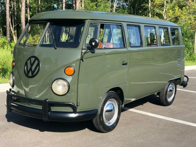 Volkswagen Bus/Vanagon 1967 image number 14