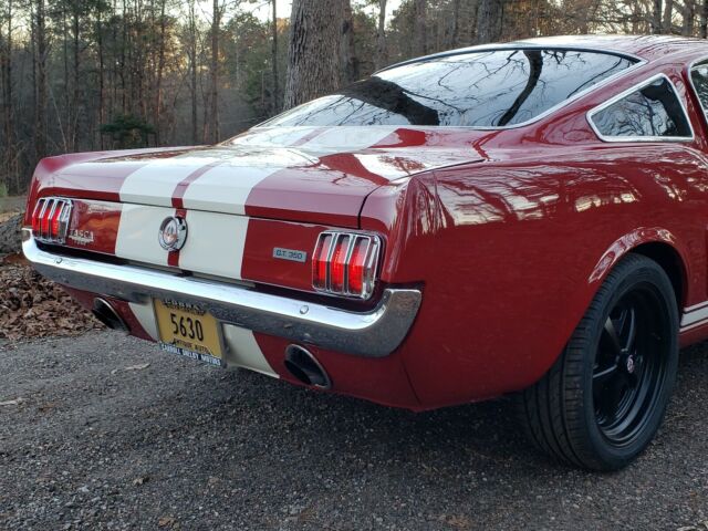 Ford Mustang 1966 image number 2