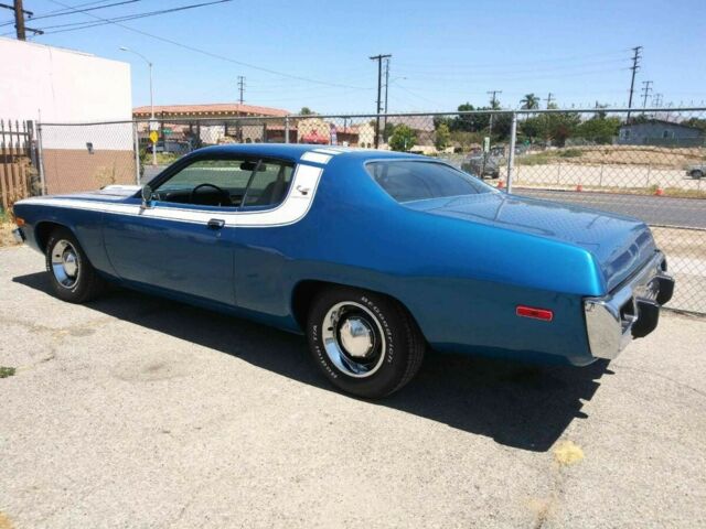 Plymouth Road Runner 1973 image number 18