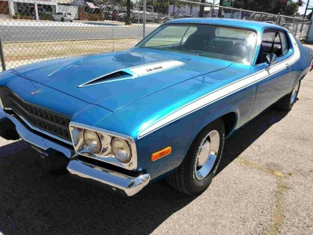 Plymouth Road Runner 1973 image number 19